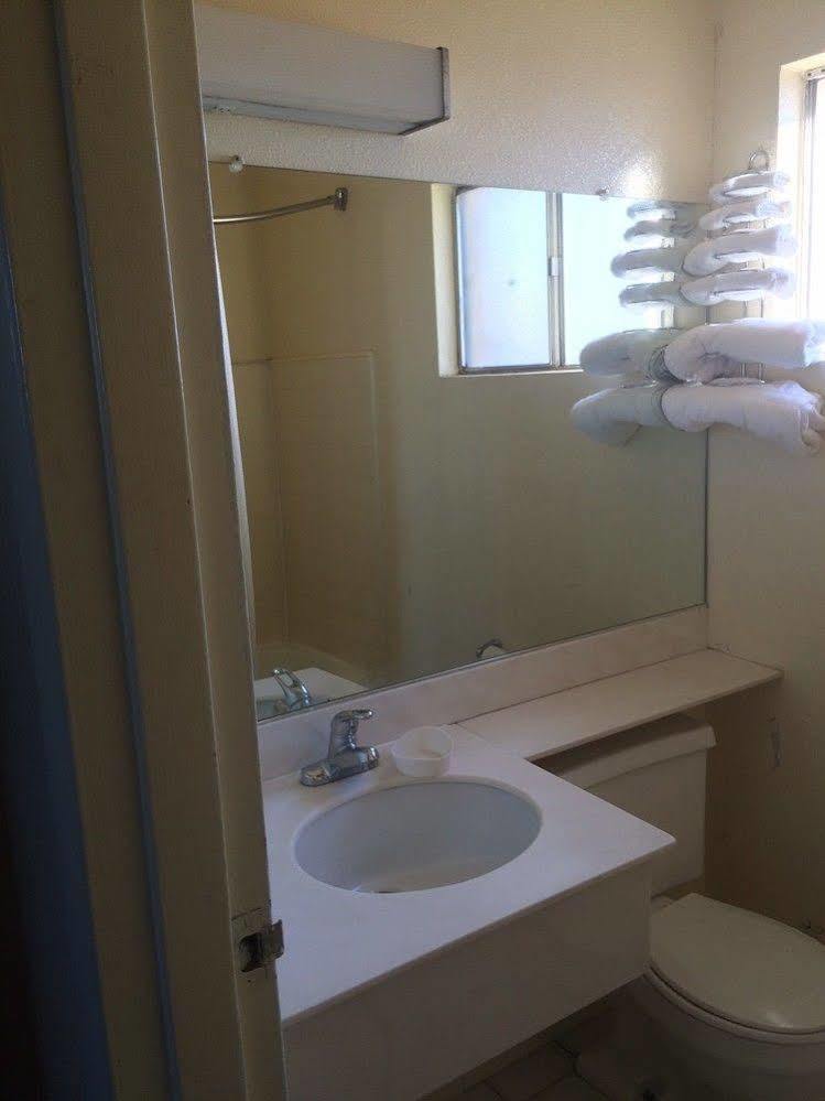 Almara Inn Tucumcari Εξωτερικό φωτογραφία